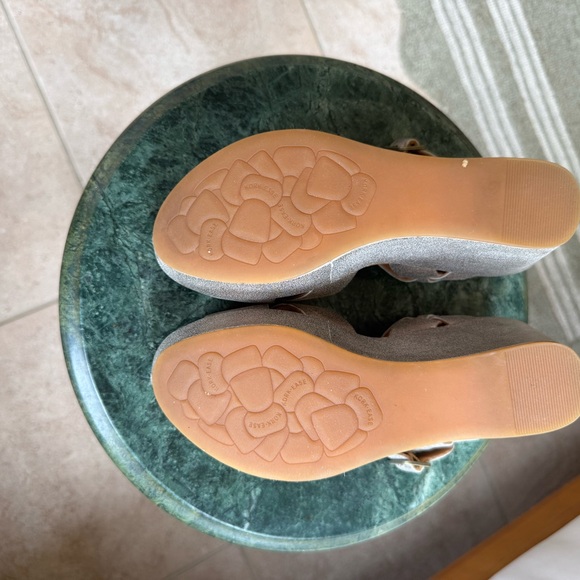 Kork-Ease “Ava” Wedge Sandals in Metallic Gold Leather - Picture 5 of 7